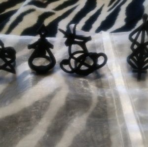 Lot of 4 Rogue and Wolf rings